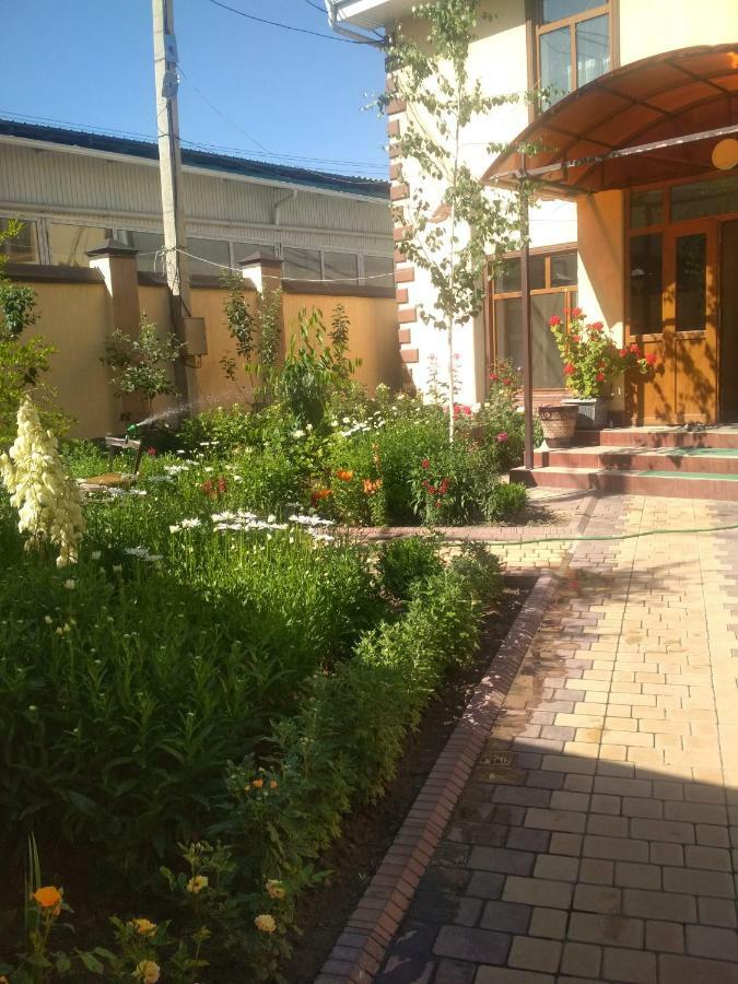 Medi Guest House Ош Экстерьер фото