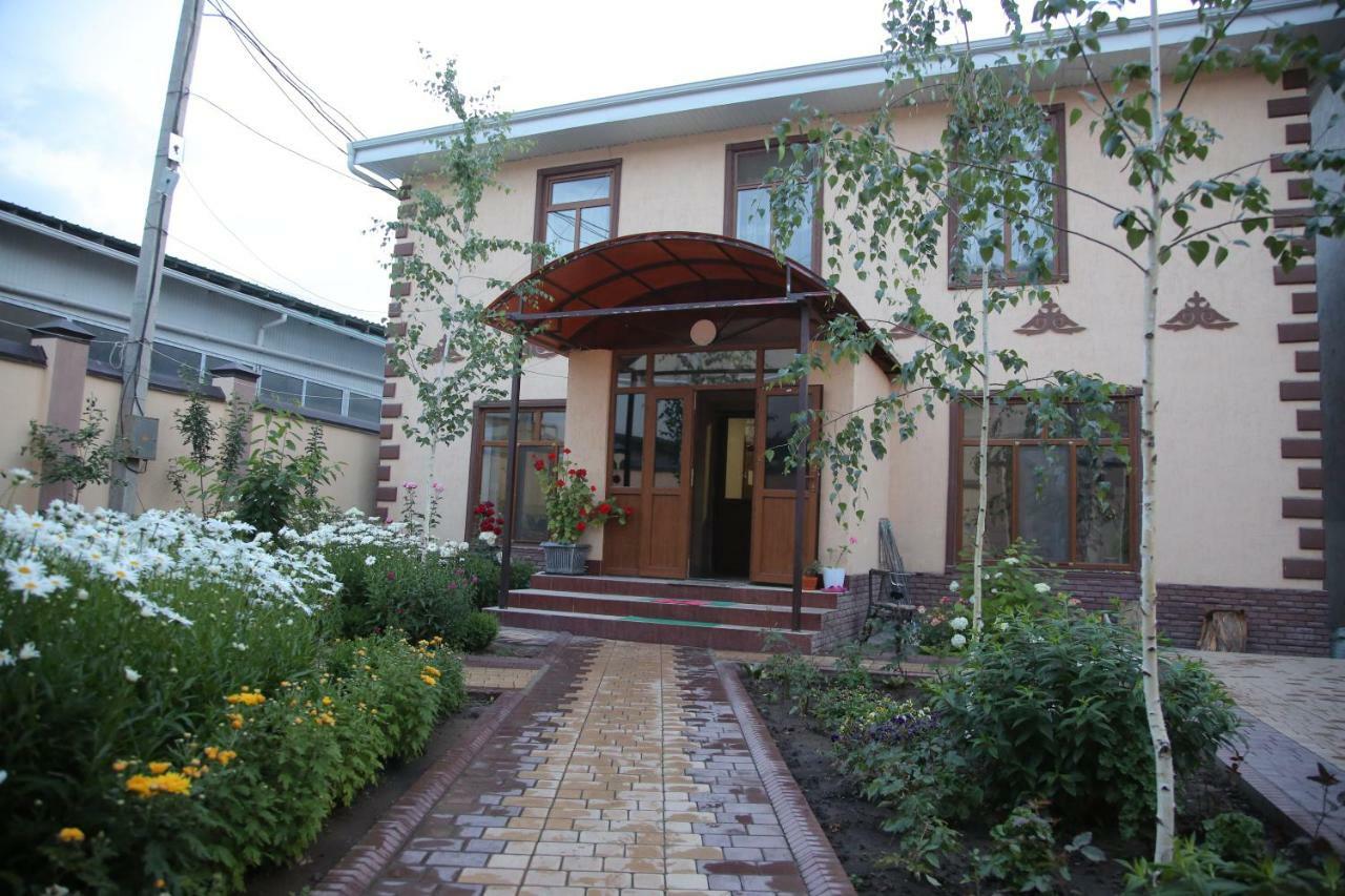 Medi Guest House Ош Экстерьер фото